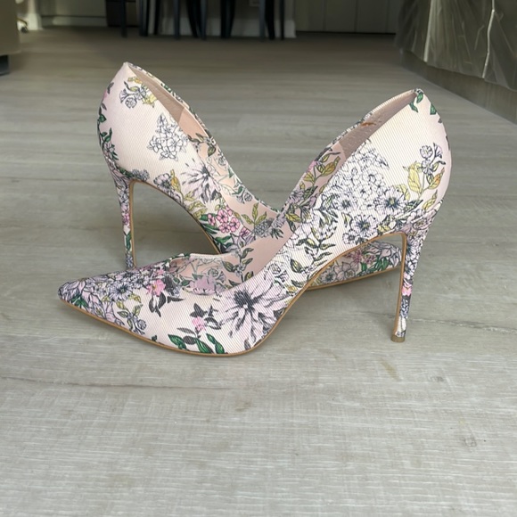 Guess Shoes - Guess stilettos